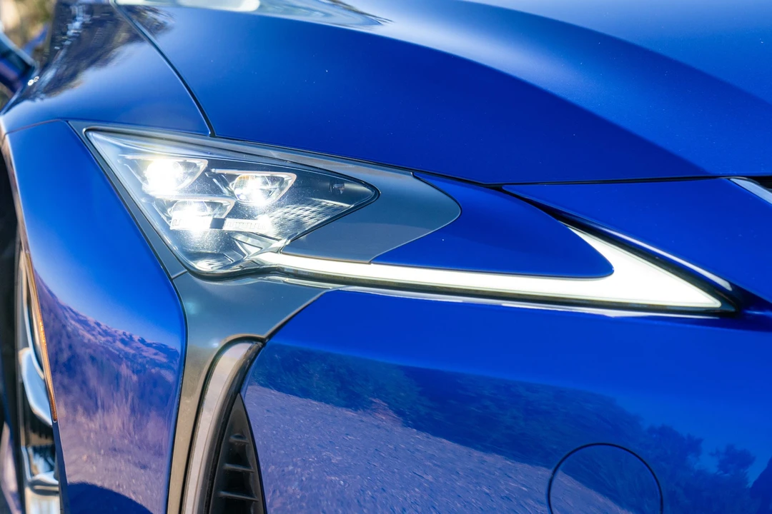 2021 Lexus LC - Image 19 of 31
