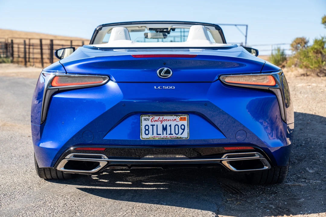 2021 Lexus LC - Image 18 of 31