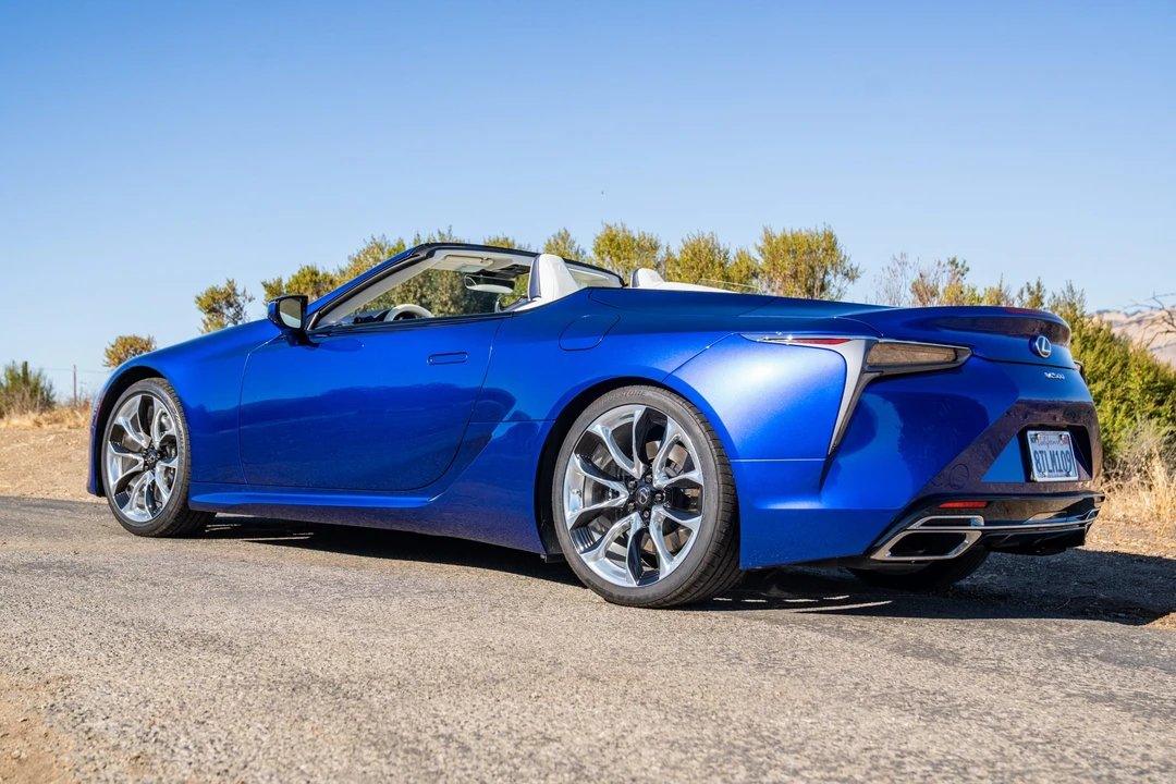 2021 Lexus LC - Image 7 of 31