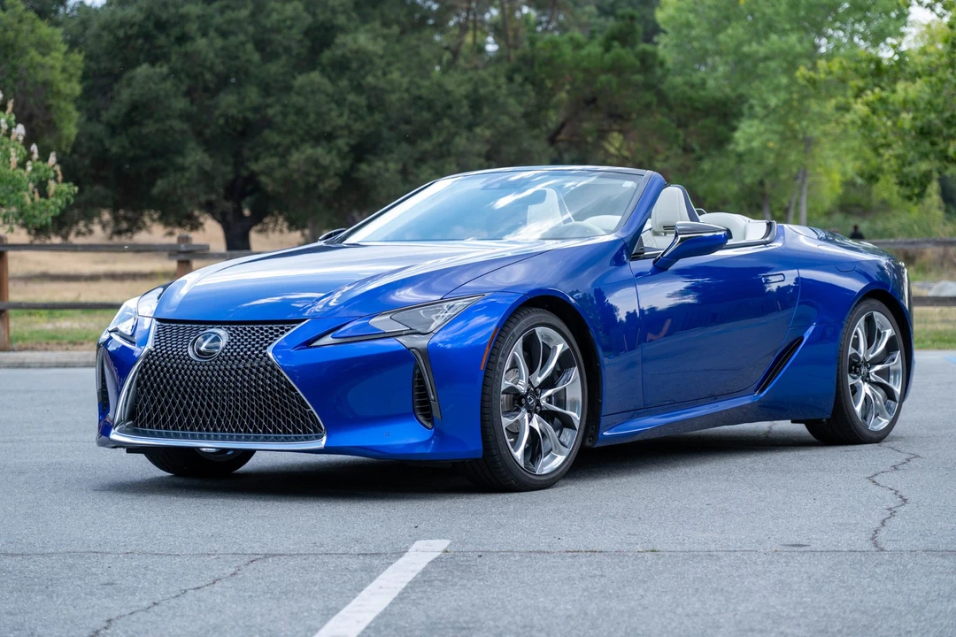 2021 Lexus LC - Image 2 of 31