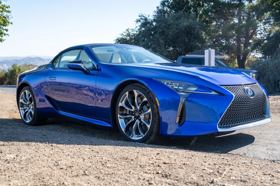 2021 Lexus LC - Image 11 of 31