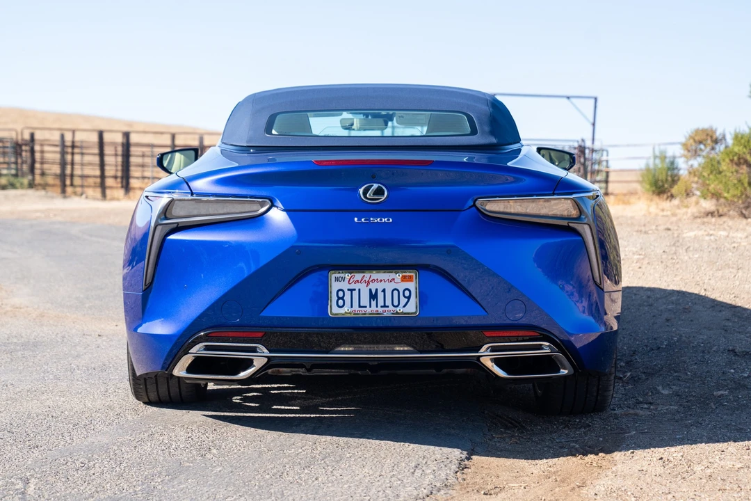 2021 Lexus LC - Image 14 of 31