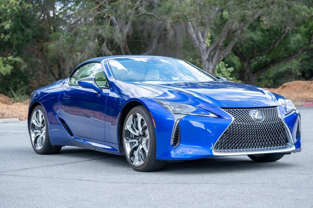 2021 Lexus LC - Image 16 of 31