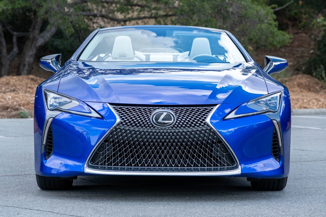 2021 Lexus LC - Image 17 of 31