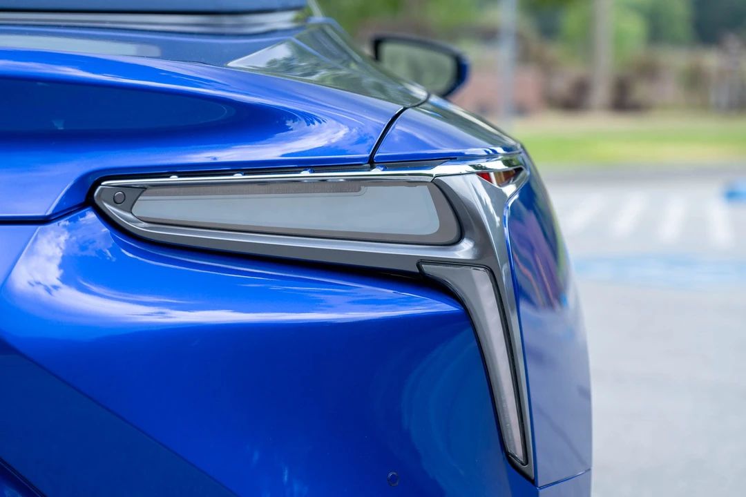 2021 Lexus LC - Image 30 of 31
