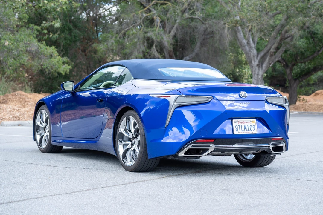 2021 Lexus LC - Image 11 of 31