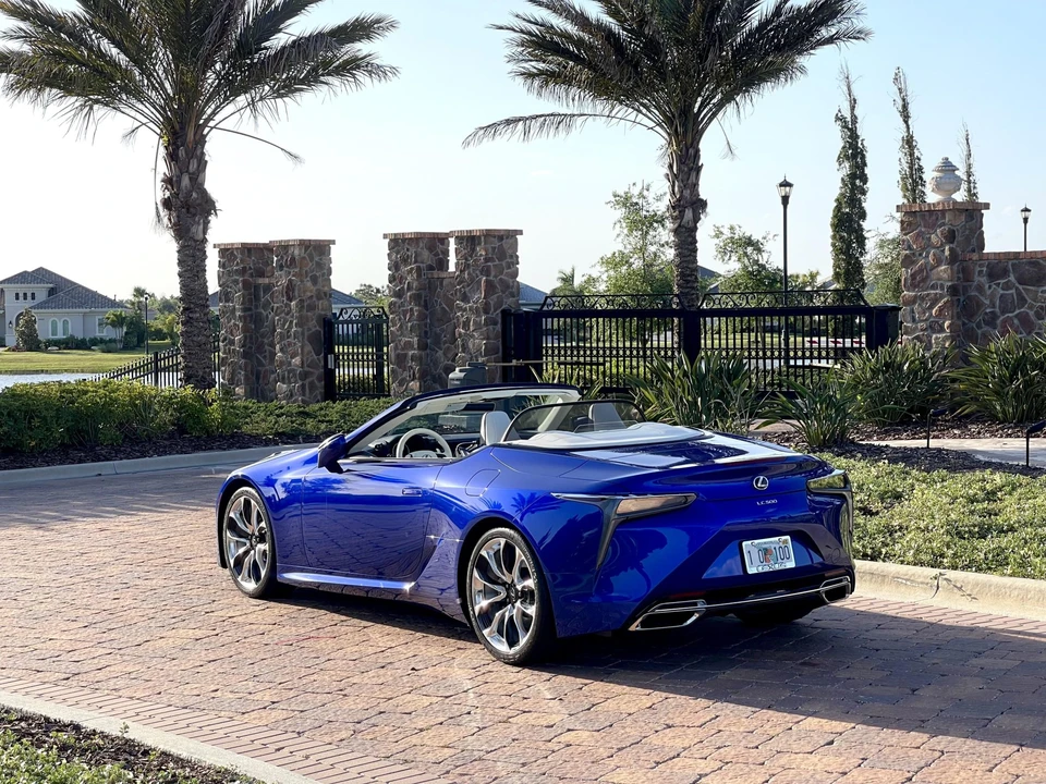 2021 Lexus LC - Image 30 of 31