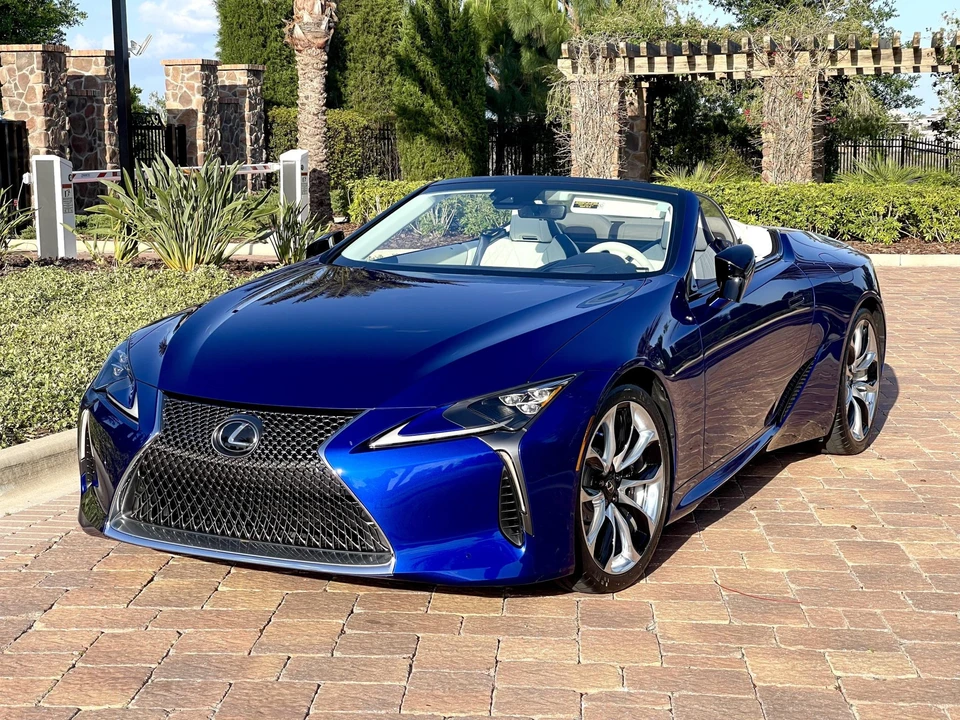 2021 Lexus LC - Image 10 of 31