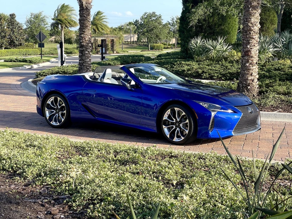 2021 Lexus LC - Image 5 of 31