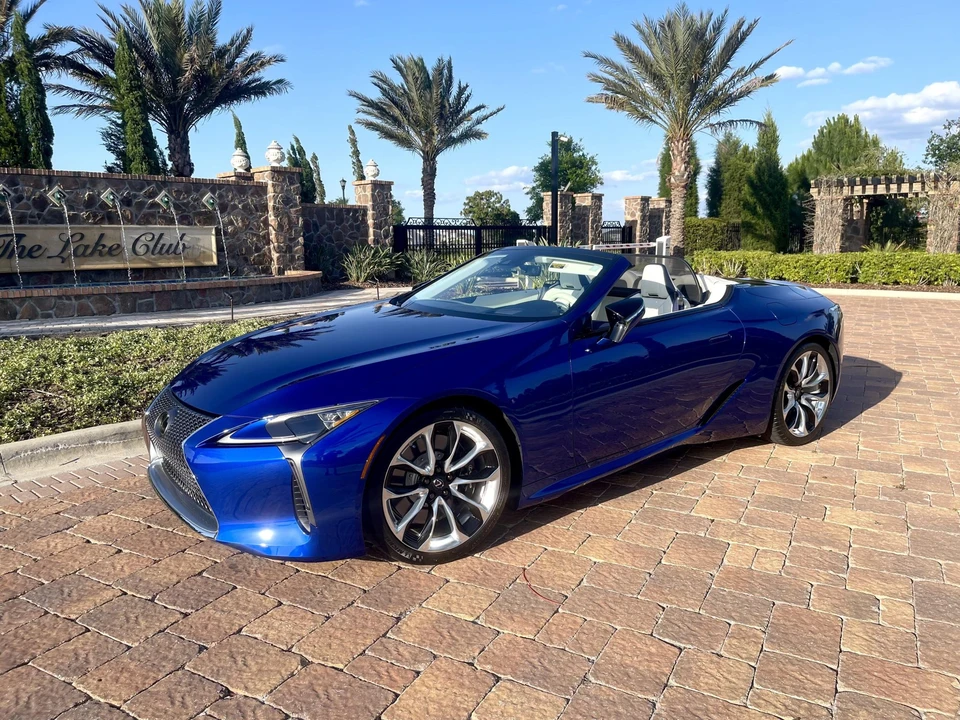 2021 Lexus LC - Image 12 of 31