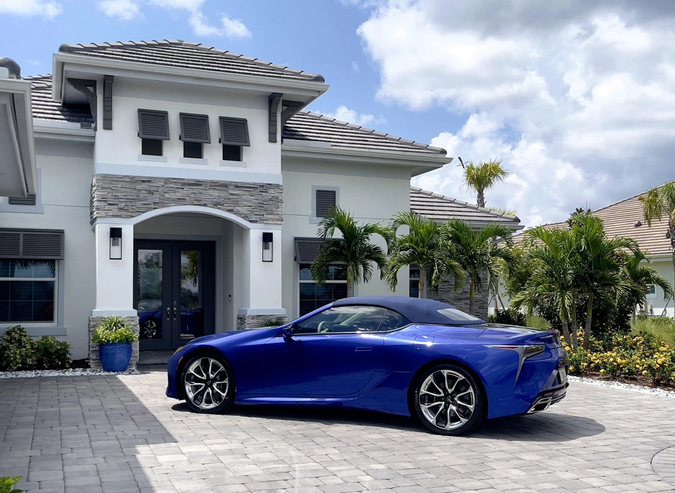 2021 Lexus LC - Image 21 of 31