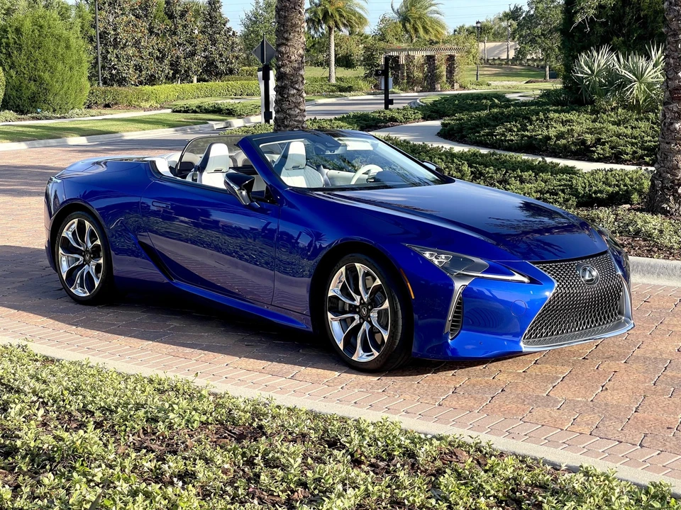 2021 Lexus LC - Image 4 of 31