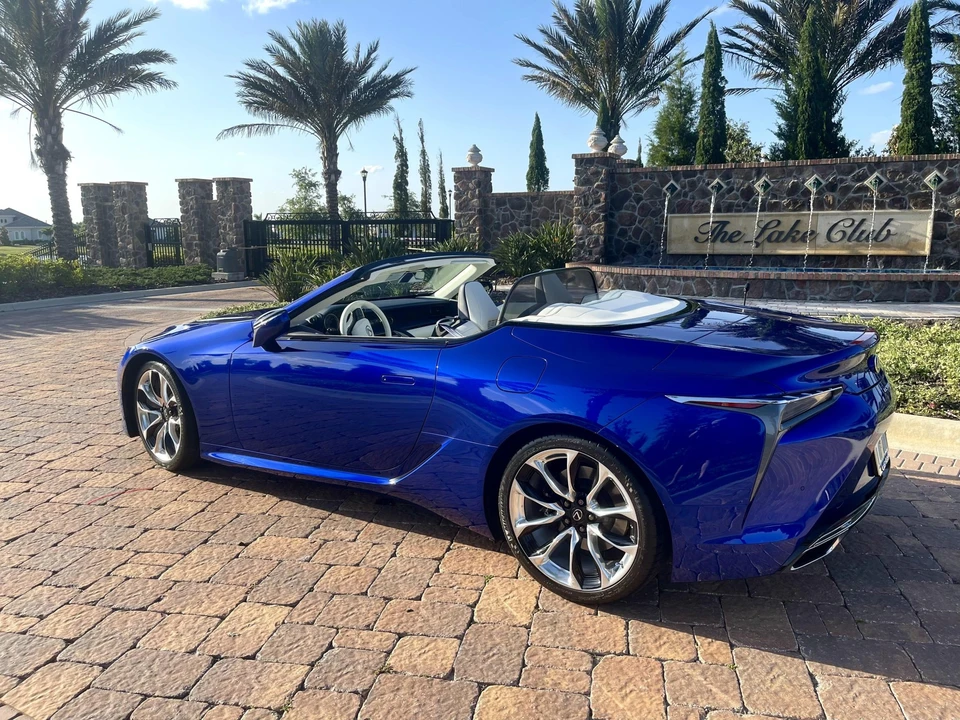 2021 Lexus LC - Image 22 of 31
