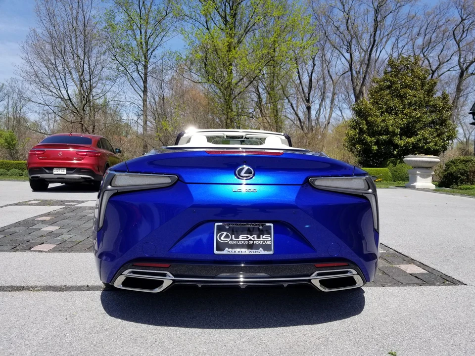 2021 Lexus LC - Image 10 of 31