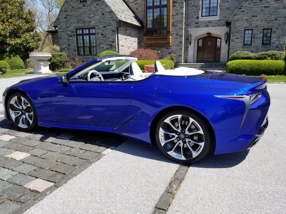 2021 Lexus LC - Image 13 of 31