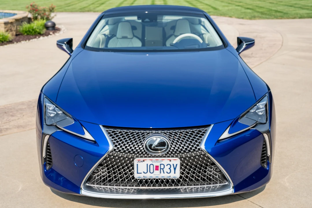 2021 Lexus LC - Image 9 of 31
