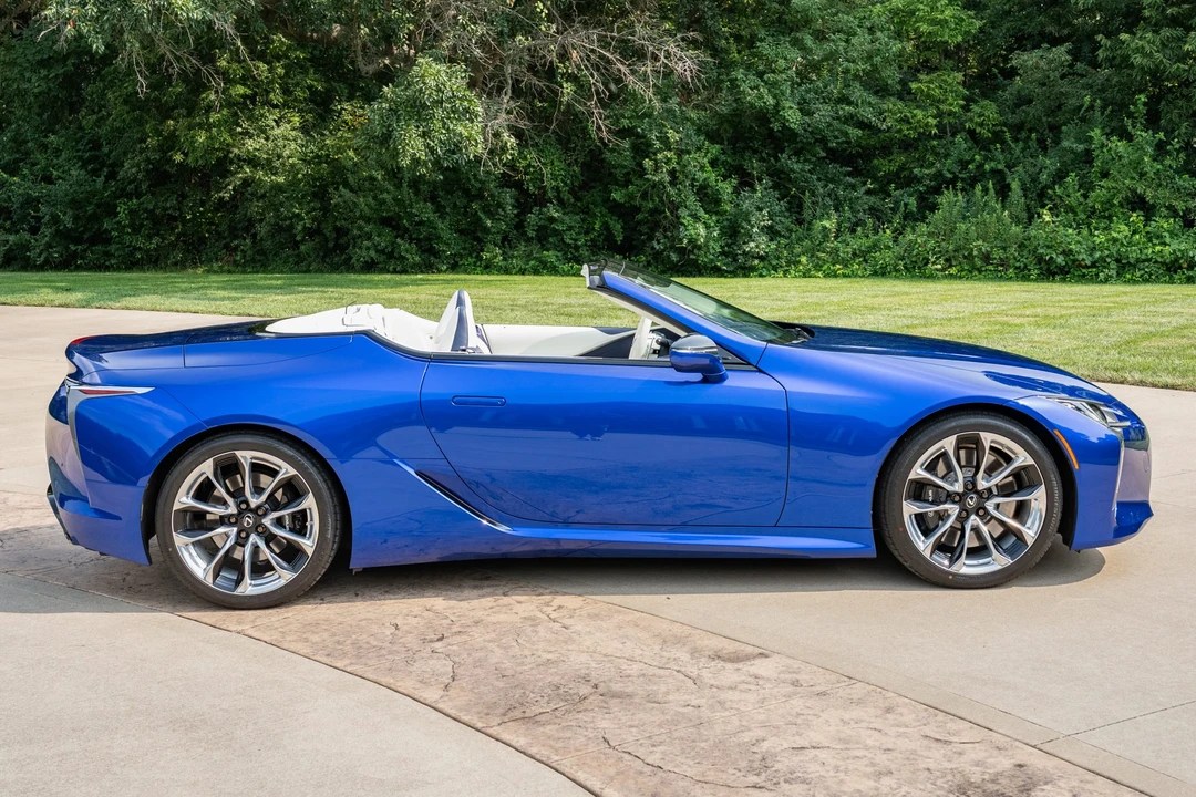 2021 Lexus LC - Image 4 of 31