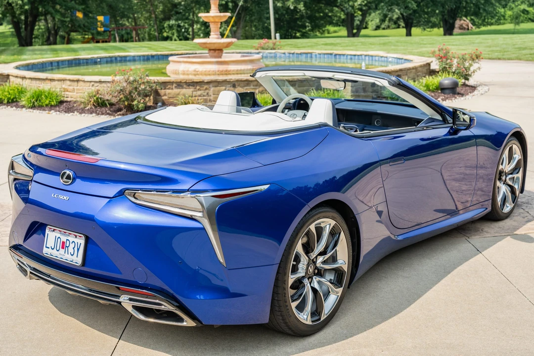 2021 Lexus LC - Image 5 of 31