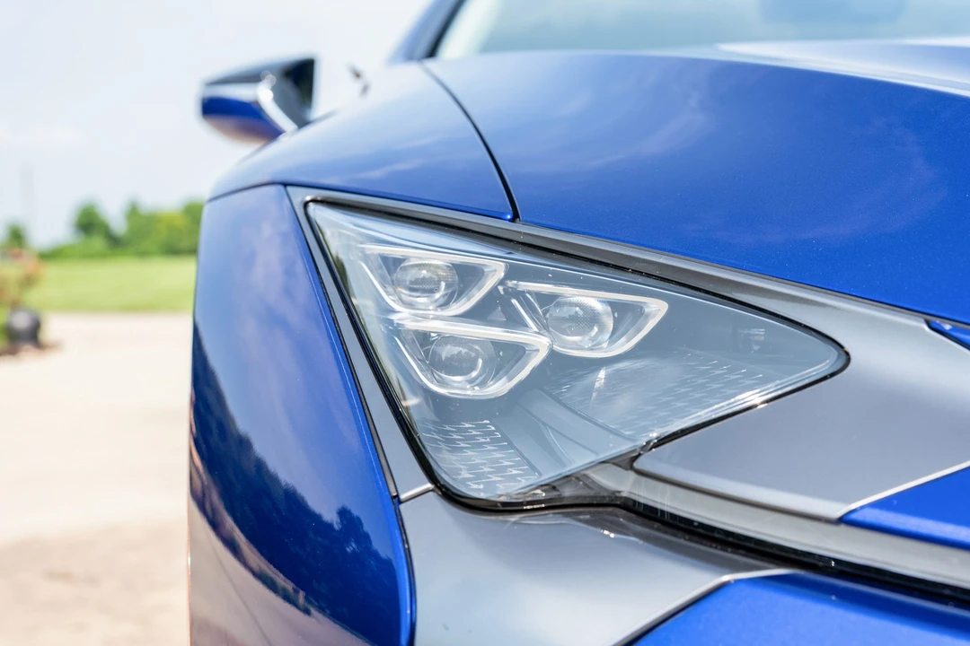 2021 Lexus LC - Image 21 of 31