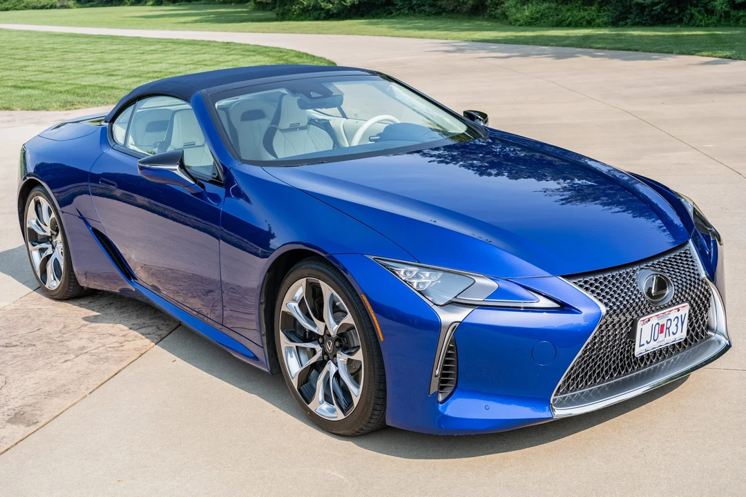 2021 Lexus LC - Image 10 of 31