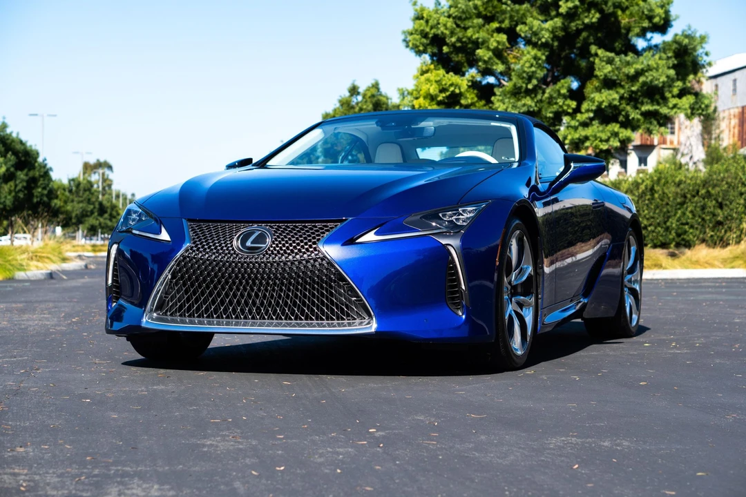 2021 Lexus LC - Image 18 of 31