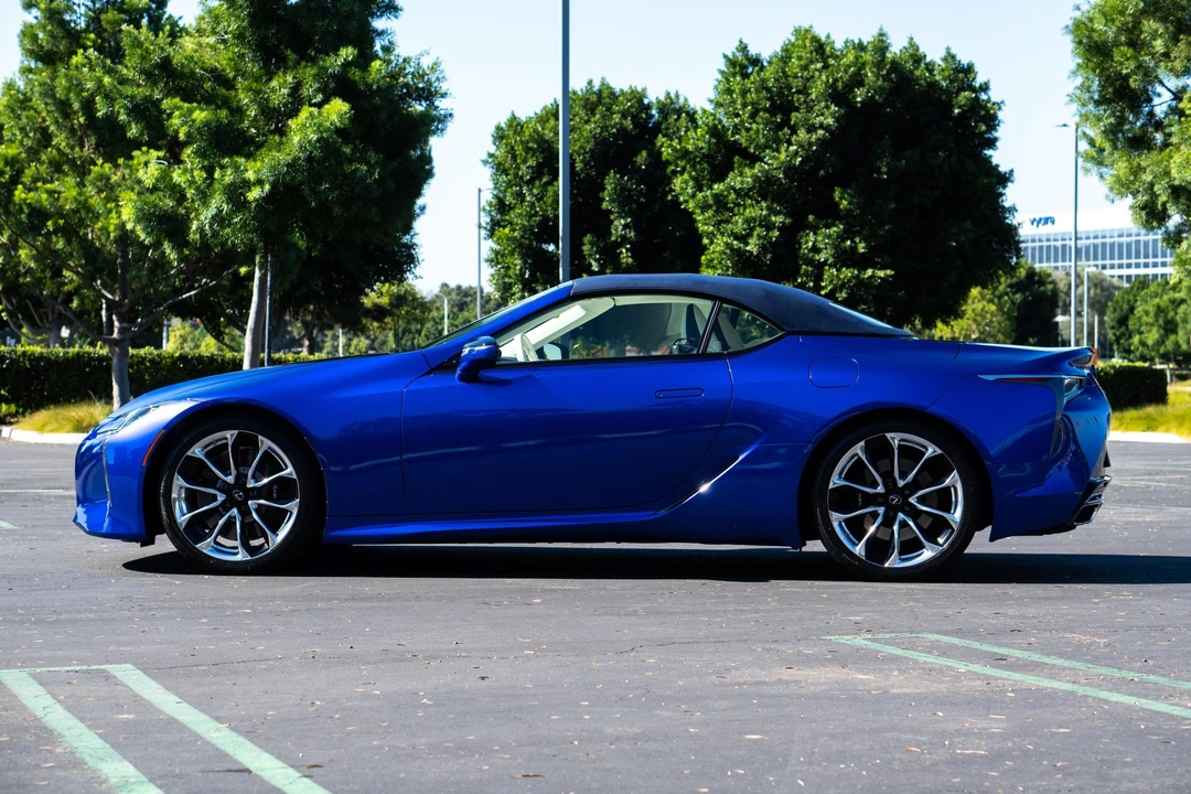 2021 Lexus LC - Image 31 of 31
