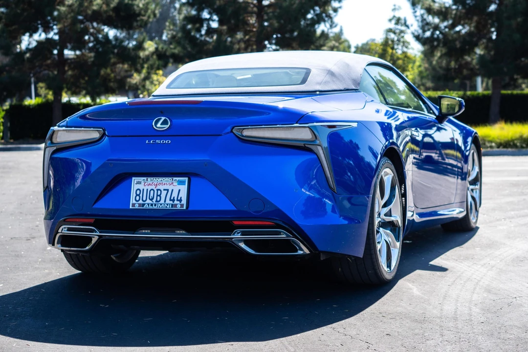2021 Lexus LC - Image 26 of 31