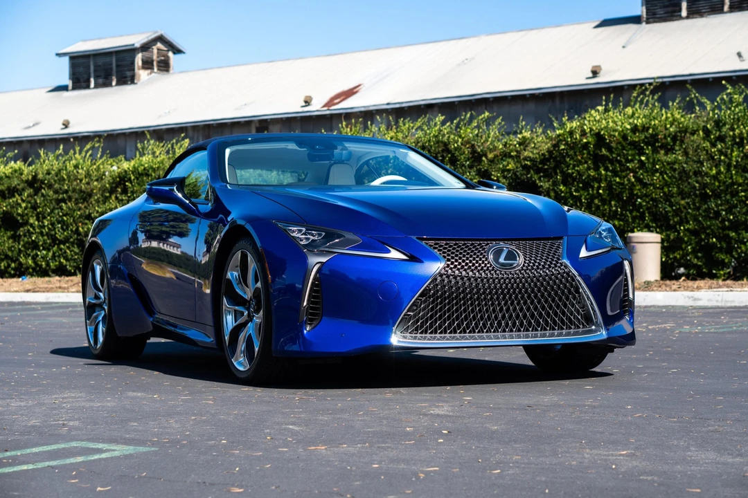 2021 Lexus LC - Image 23 of 31