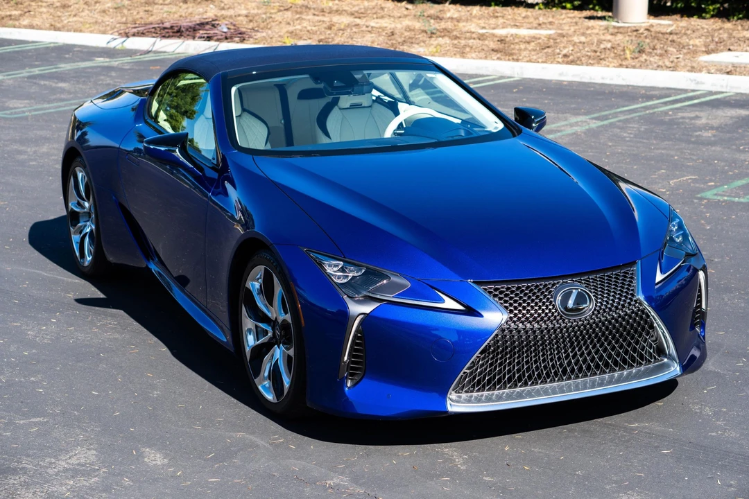 2021 Lexus LC - Image 21 of 31