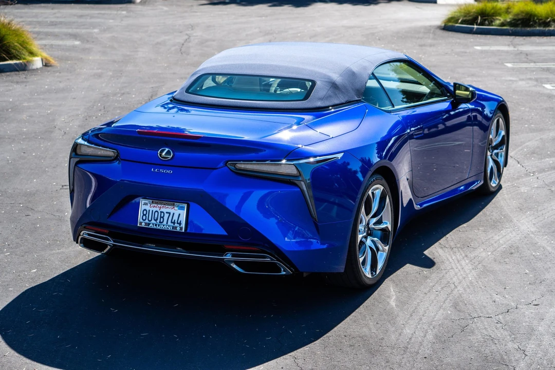 2021 Lexus LC - Image 25 of 31