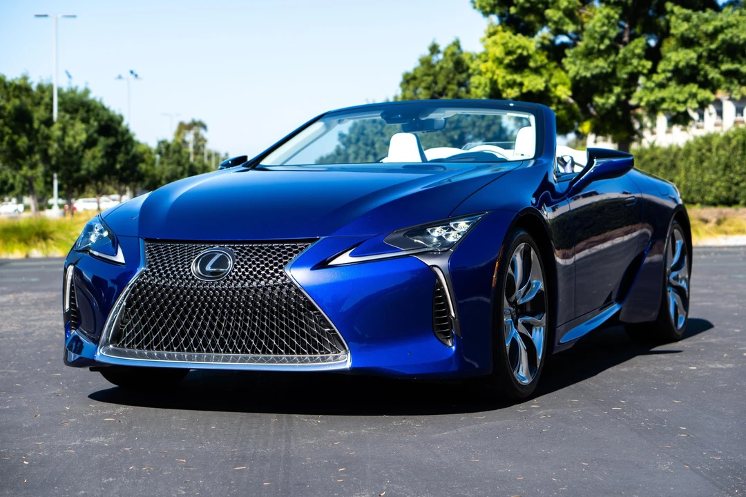 2021 Lexus LC - Image 2 of 31