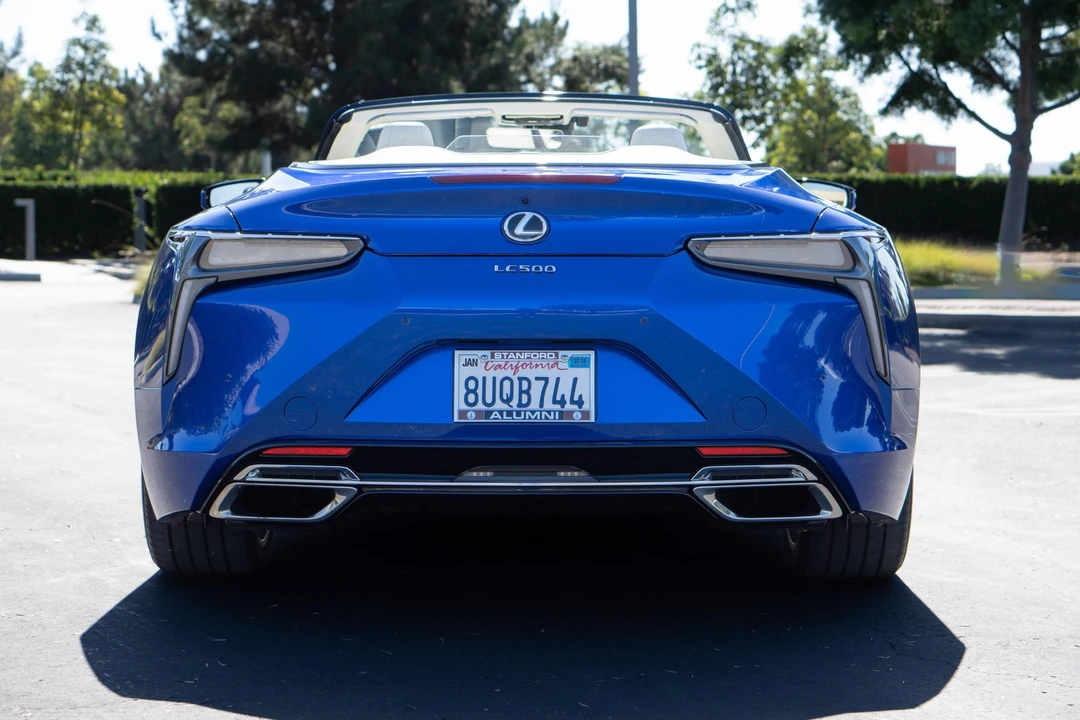 2021 Lexus LC - Image 12 of 31