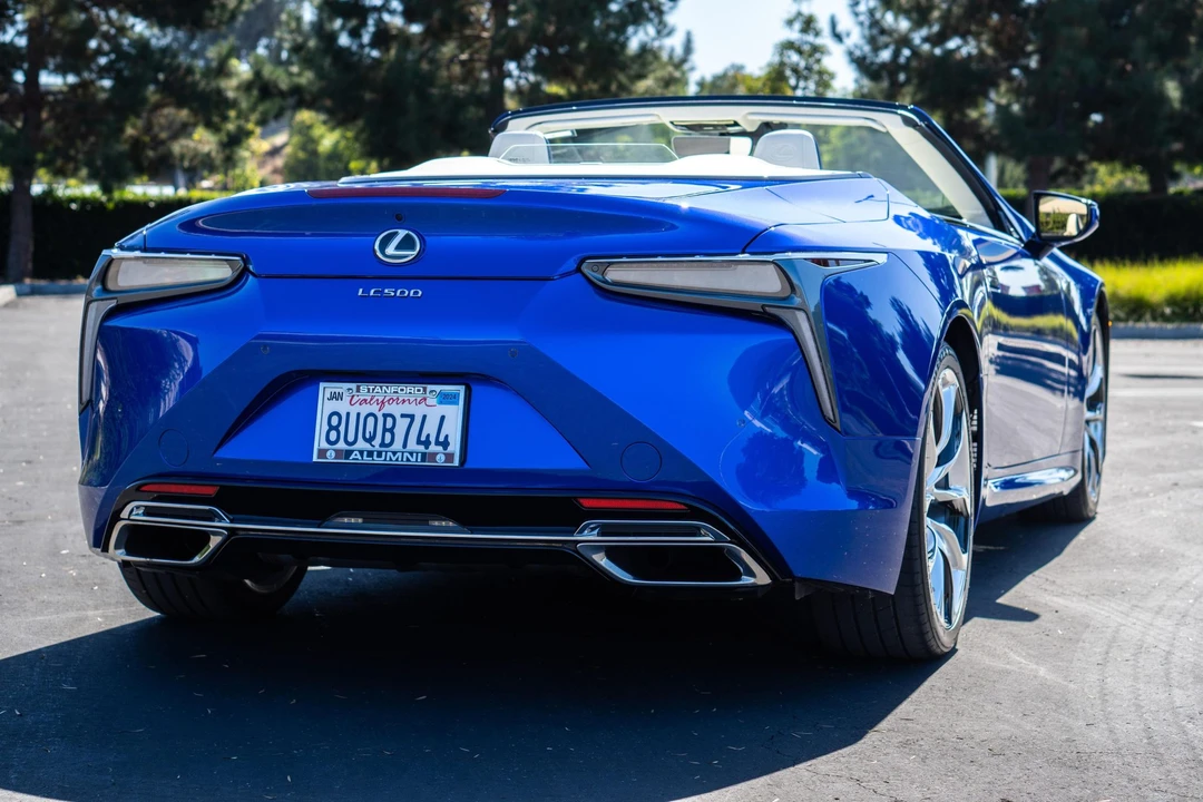 2021 Lexus LC - Image 10 of 31