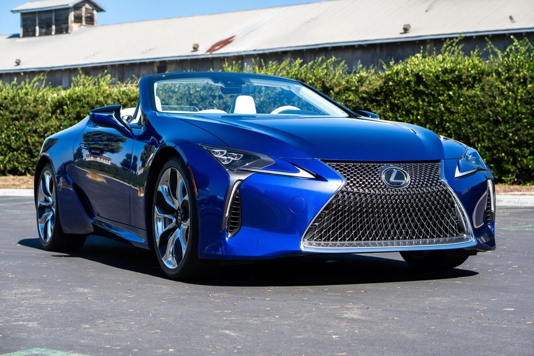 2021 Lexus LC - Image 8 of 31