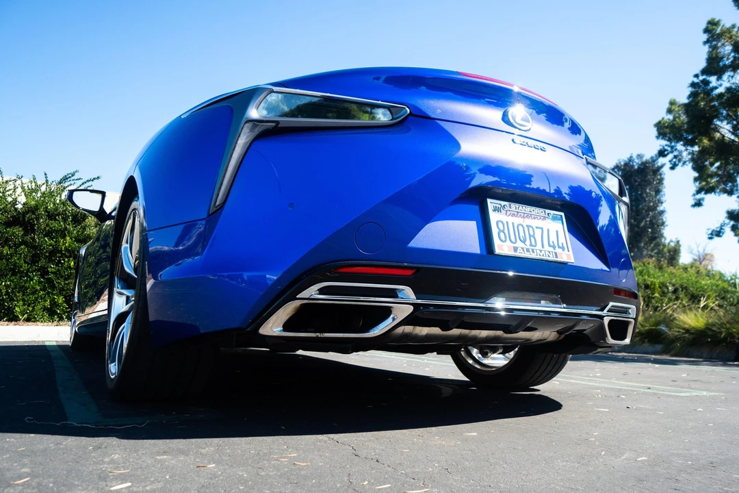 2021 Lexus LC - Image 14 of 31