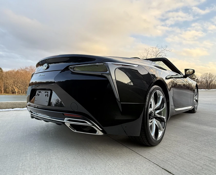 2021 Lexus LC - Image 20 of 31