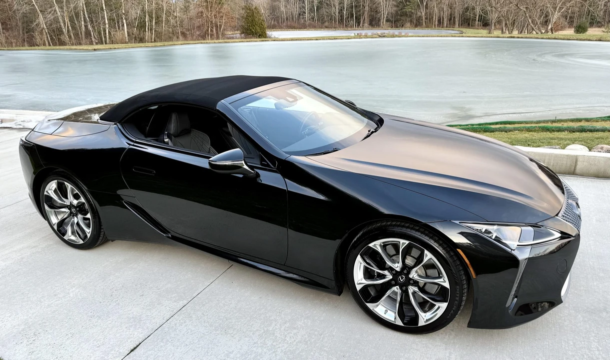 2021 Lexus LC - Image 10 of 31