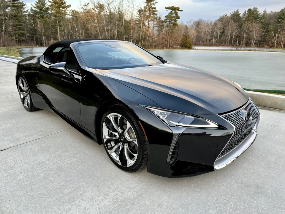 2021 Lexus LC - Image 11 of 31
