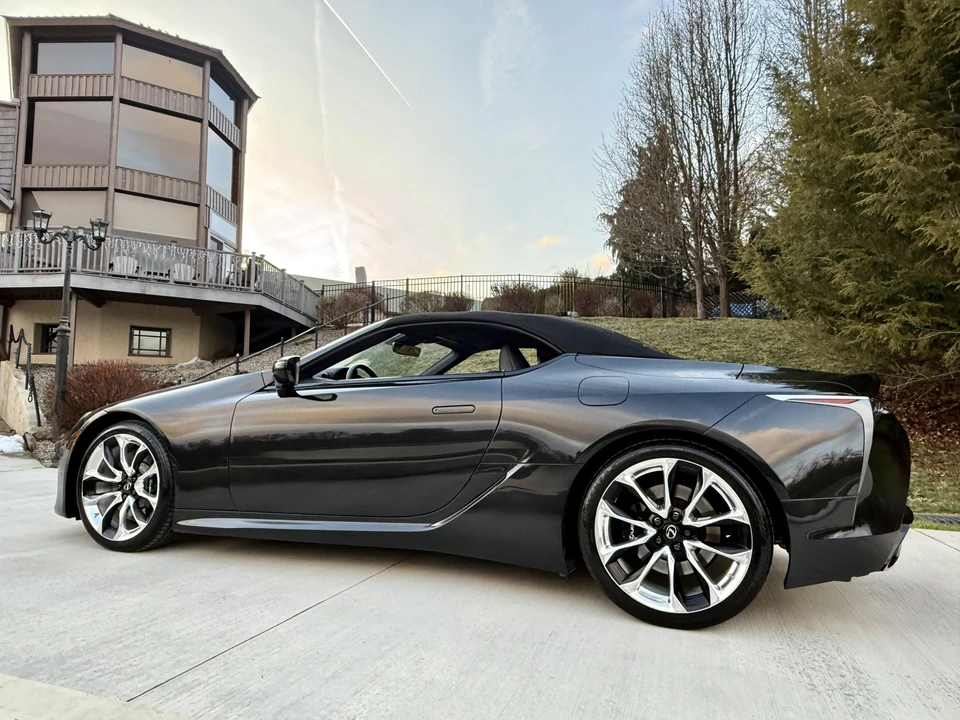 2021 Lexus LC - Image 5 of 31
