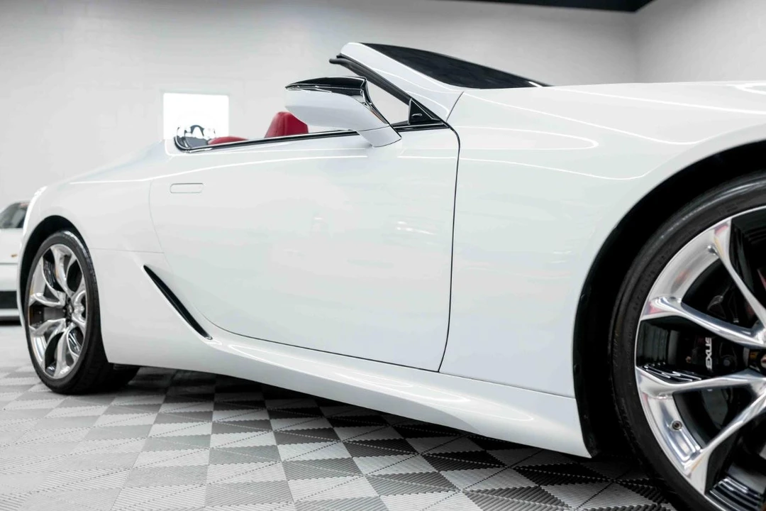 2021 Lexus LC - Image 21 of 31