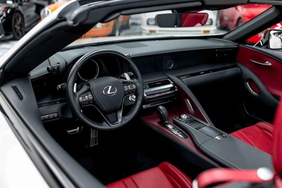 2021 Lexus LC - Image 2 of 31