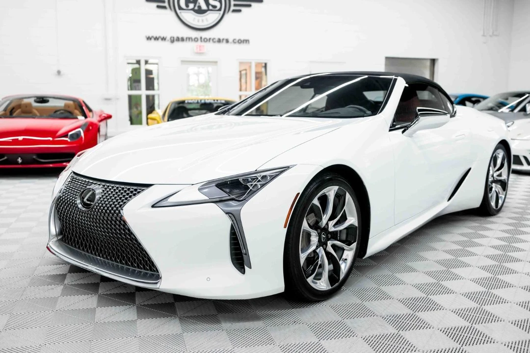 2021 Lexus LC - Image 11 of 31