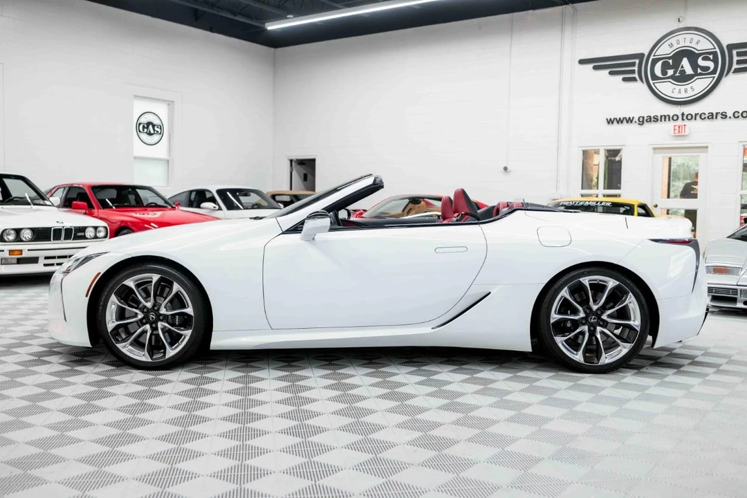2021 Lexus LC - Image 10 of 31