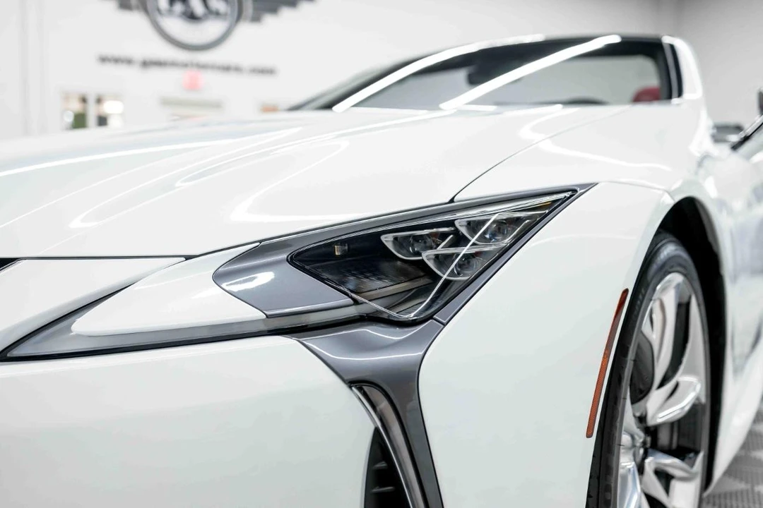 2021 Lexus LC - Image 16 of 31