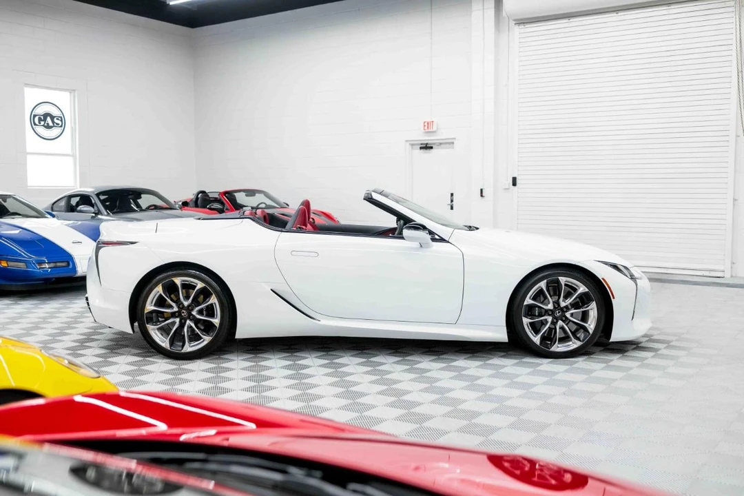 2021 Lexus LC - Image 6 of 31