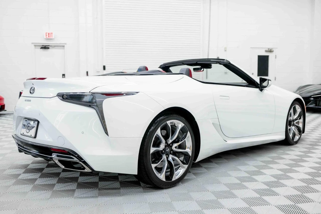 2021 Lexus LC - Image 7 of 31