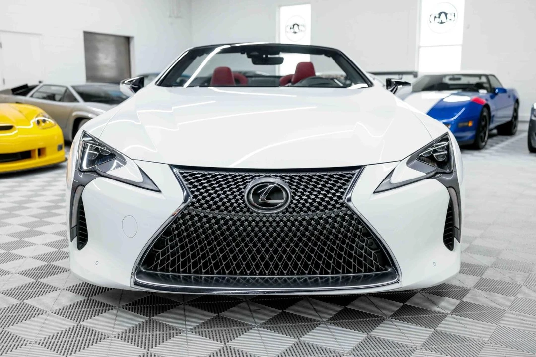 2021 Lexus LC - Image 4 of 31