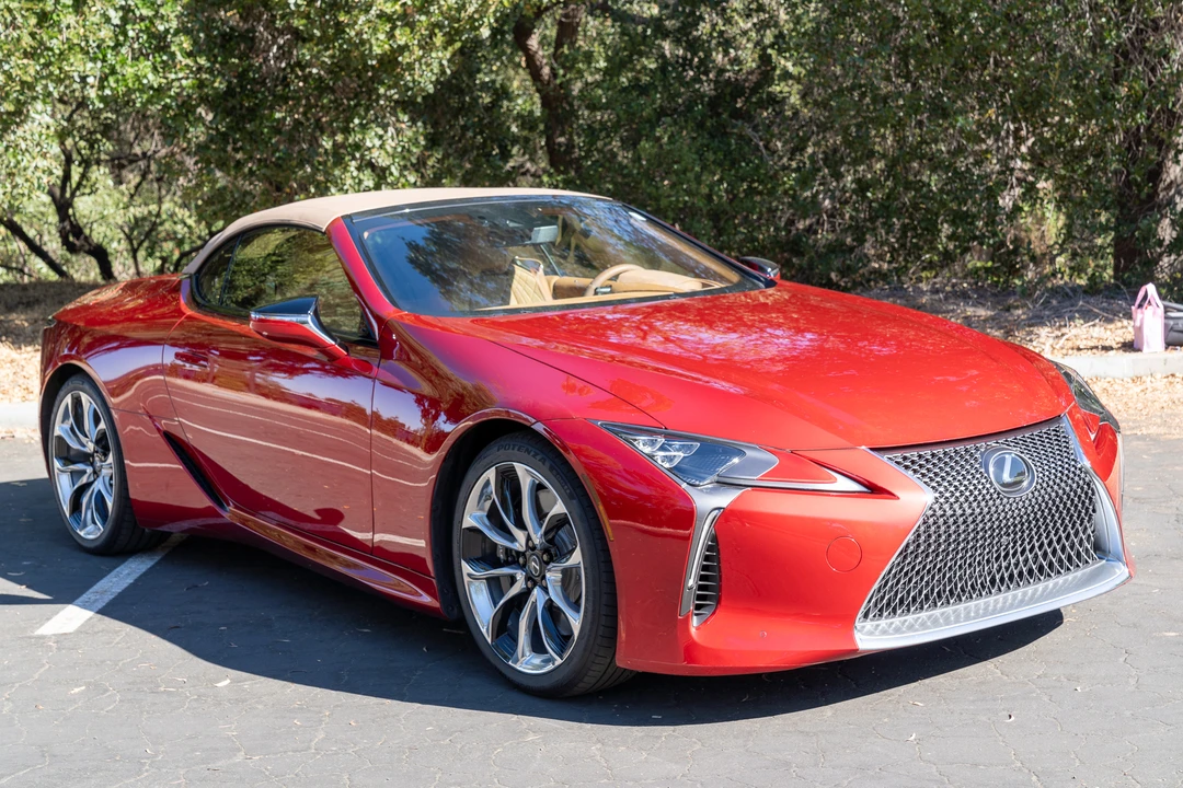 2021 Lexus LC - Image 5 of 31