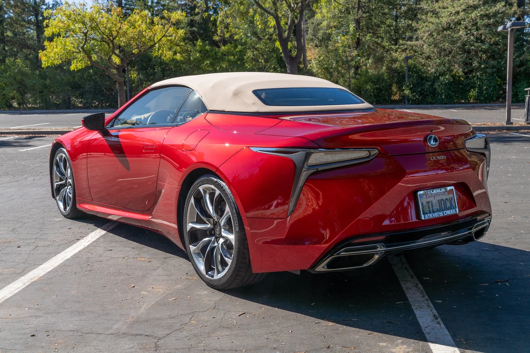 2021 Lexus LC - Image 10 of 31