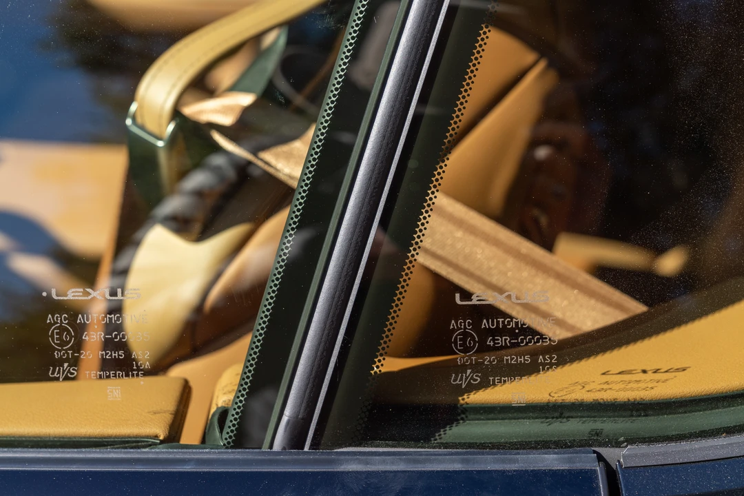 2021 Lexus LC - Image 26 of 31